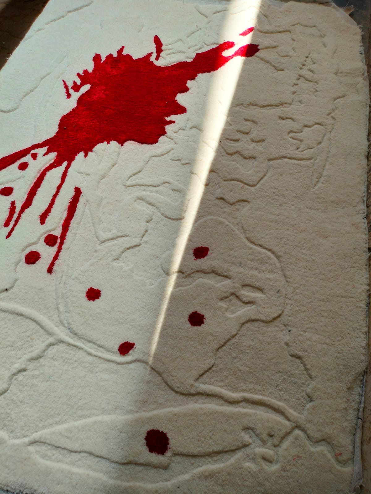 White and Red Modern Design Hand-Tufted Area Rug