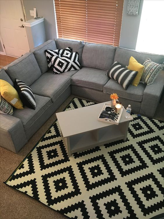 Black and Cream Color Geomatrical Design Area Rug 010