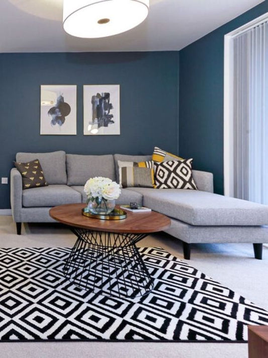 Black and White Geomatrical Design Area Rug 005