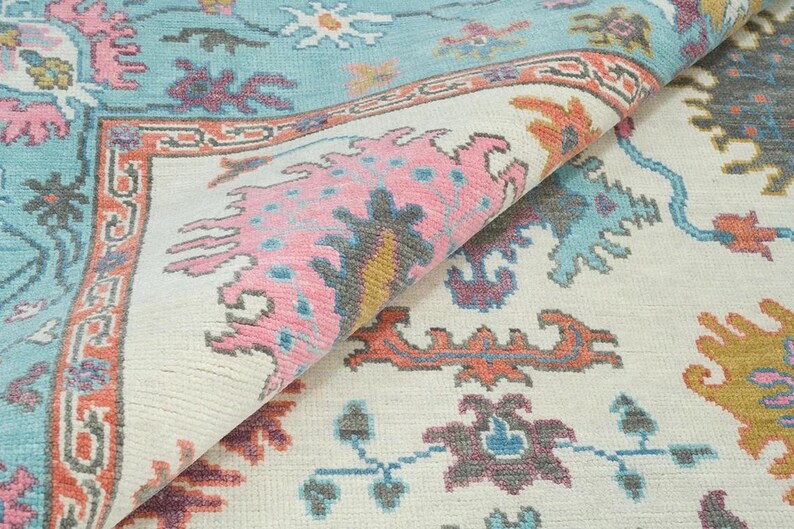 Handmade Oushak Wool Rug - Bold Floral Geometric Design