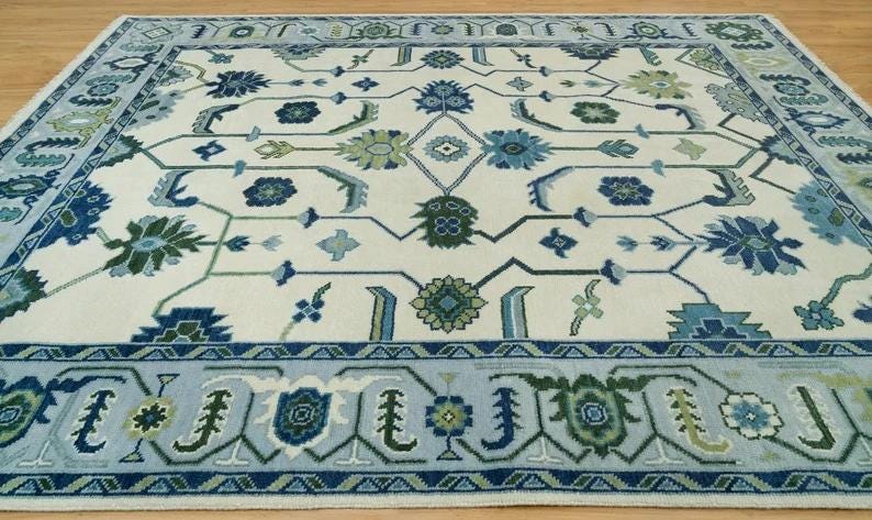 Hand-Knotted Oushak Wool Rug - Cream and Sky Blue Oriental Style