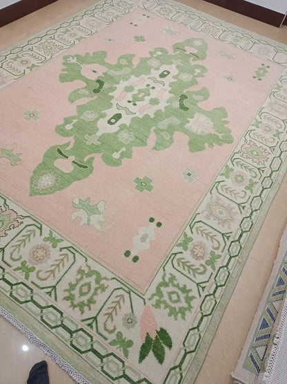 Handmade Oushak Wool Rug: Muted Pink & Brown - Vintage Turkish Design