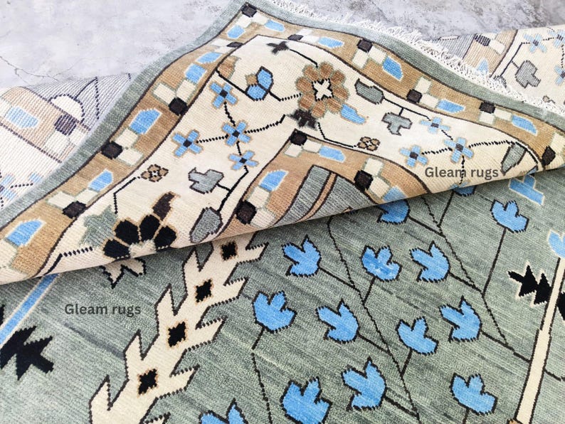 Hand-Knotted Oushak Wool Rug - Gray & Green Vintage Turkish Area Rug