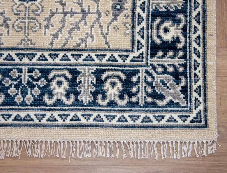 Hand-knotted Oriental Rug – Beige & Navy Blue Turkish Oushak Carpet