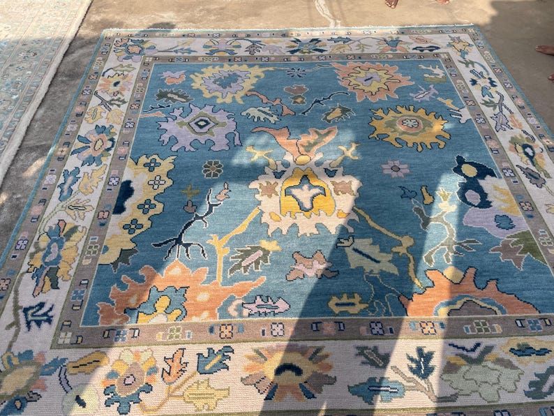 Turkish Knot Vintage Design Rug - Hand Knotted Antique Oushak Rug