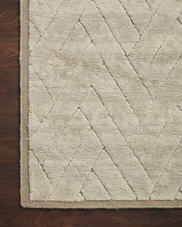 hand Tufted Bone and Fog Area Rug
